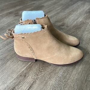 Jack Rogers Charlotte Suede Booties Tan Size 8 Waterproof Scallop Detail